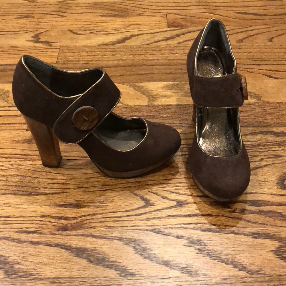 Anne Michelle heels